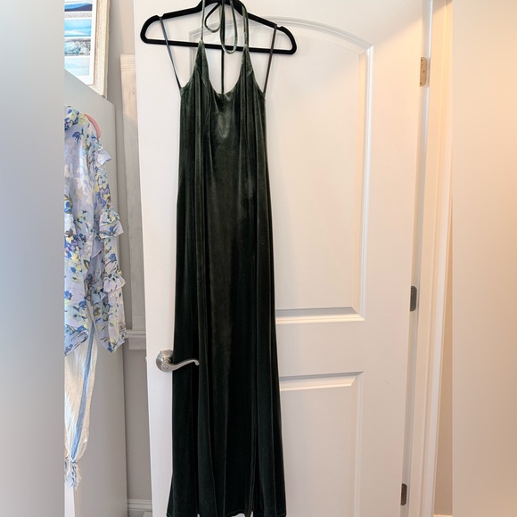 NWT MAJORELLE GREEN VELVET FANTASIA DRESS - Picture 6 of 9